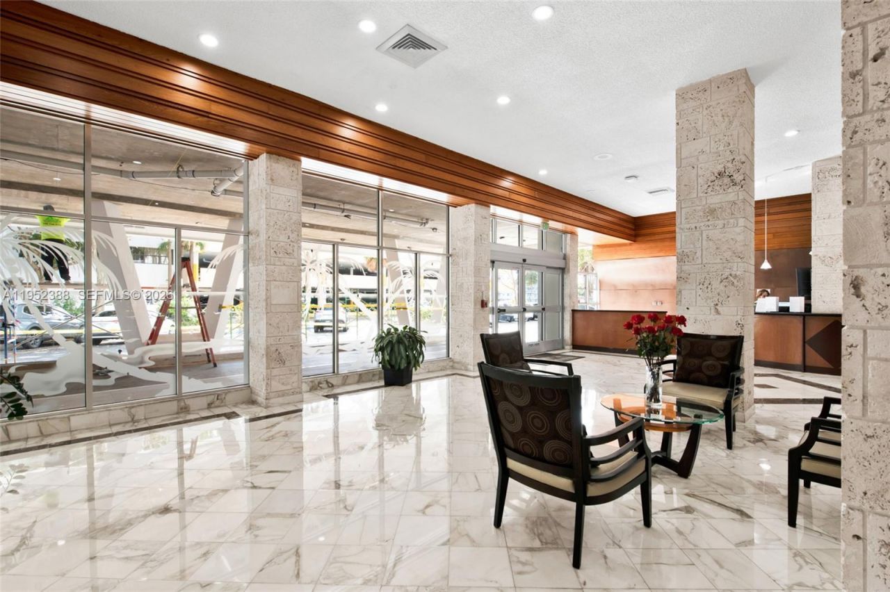 301 174th St, Unit 1018, Sunny Isles Beach, FL 33160 Photo