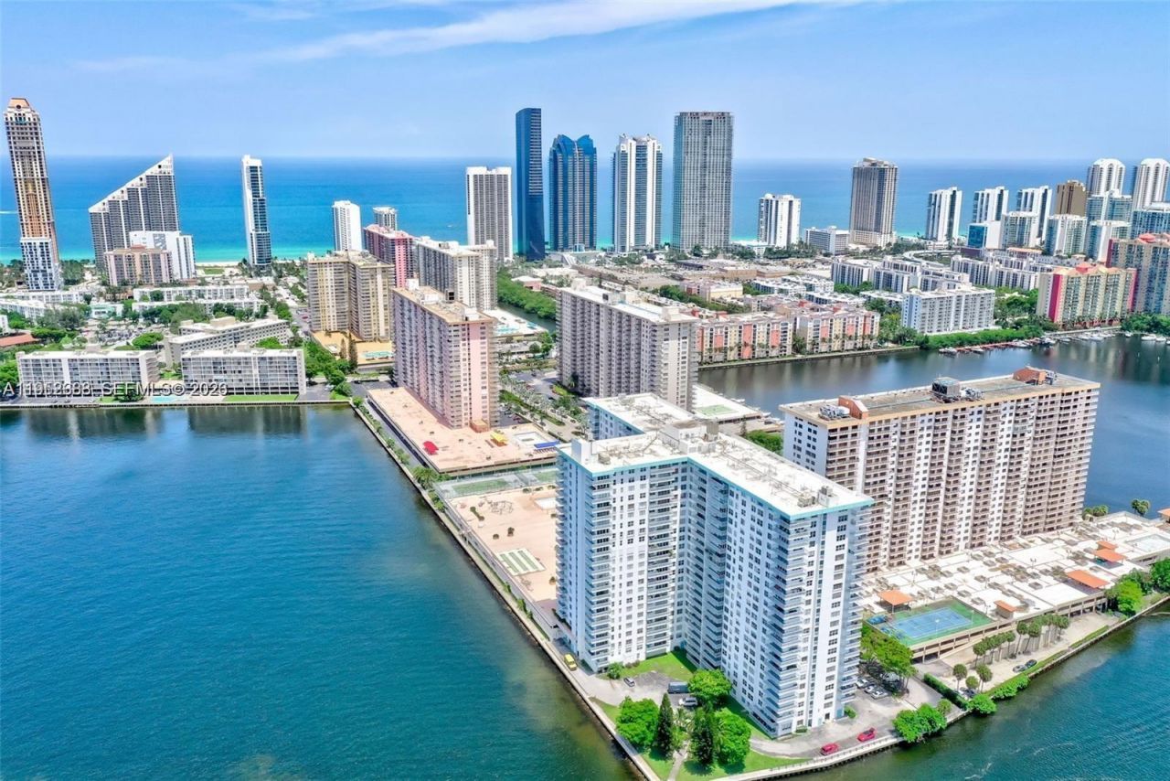 301 174th St, Unit 1018, Sunny Isles Beach, FL 33160 Photo