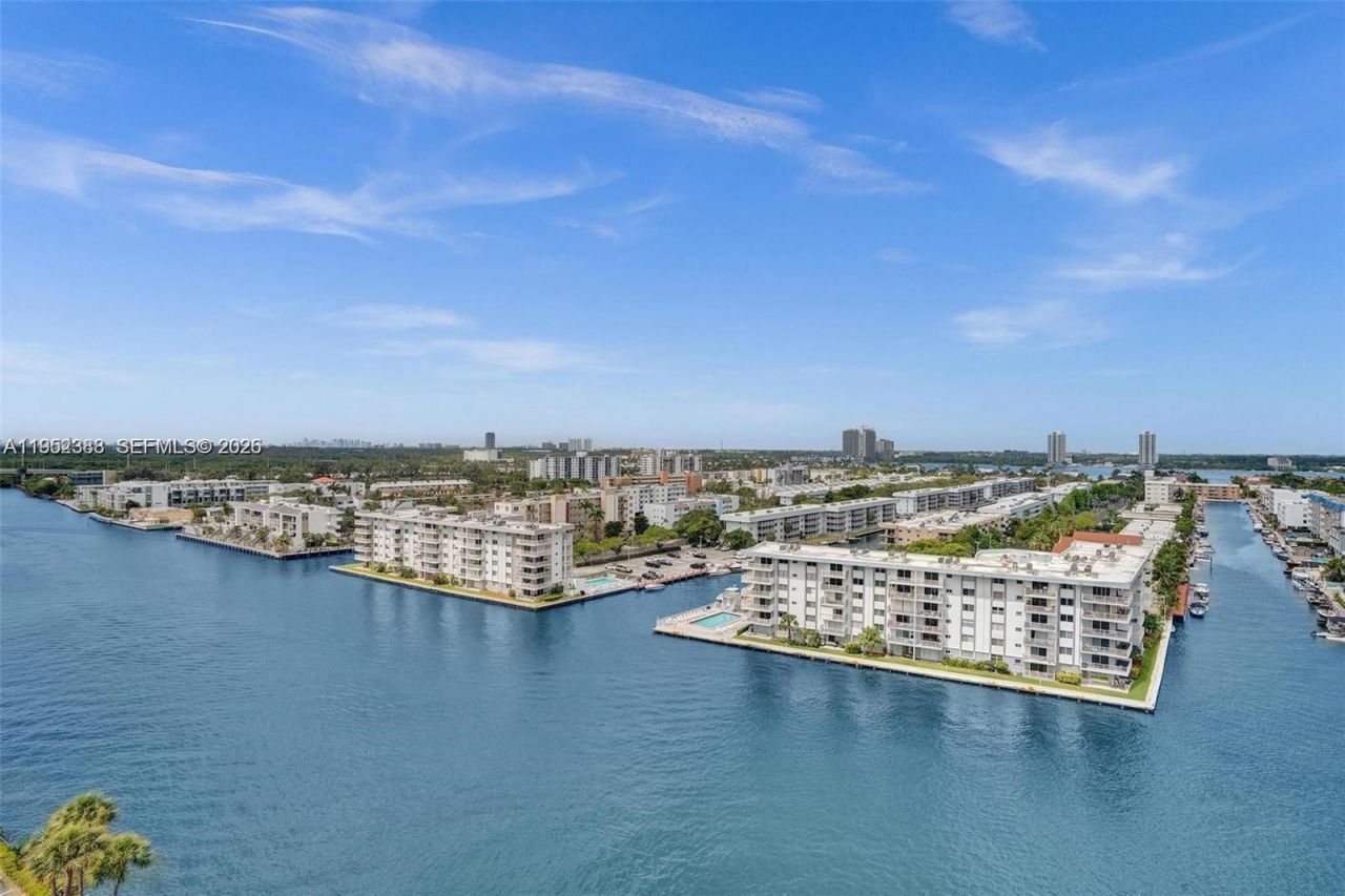 301 174th St, Unit 1018, Sunny Isles Beach, FL 33160 Photo