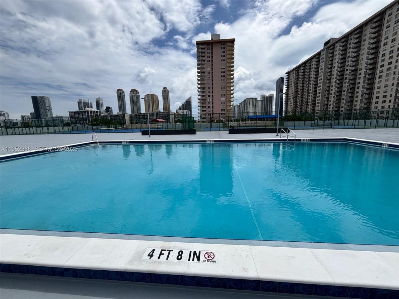 301 174th St, Unit 1018, Sunny Isles Beach, FL 33160 Photo