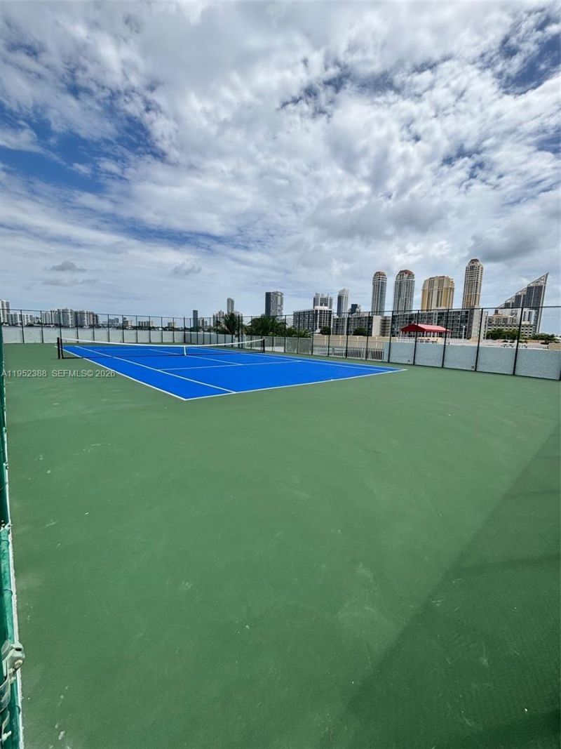 301 174th St, Unit 1018, Sunny Isles Beach, FL 33160 Photo