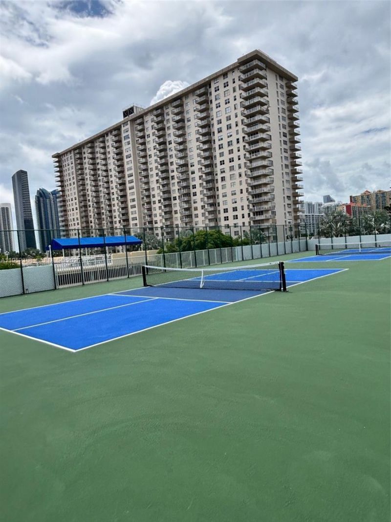 301 174th St, Unit 1018, Sunny Isles Beach, FL 33160 Photo