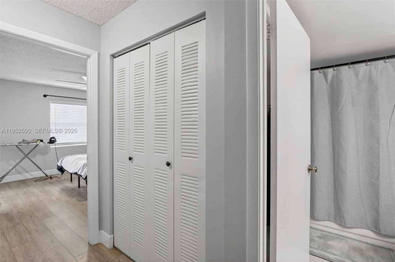 9999 Summerbreeze Dr, Unit 401, Sunrise, FL 33322 Photo