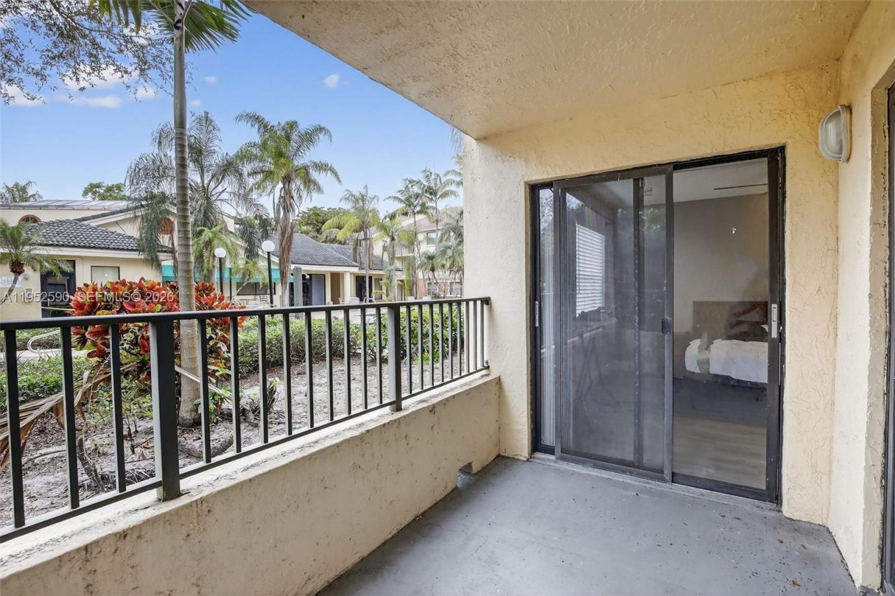 9999 Summerbreeze Dr, Unit 401, Sunrise, FL 33322 Photo