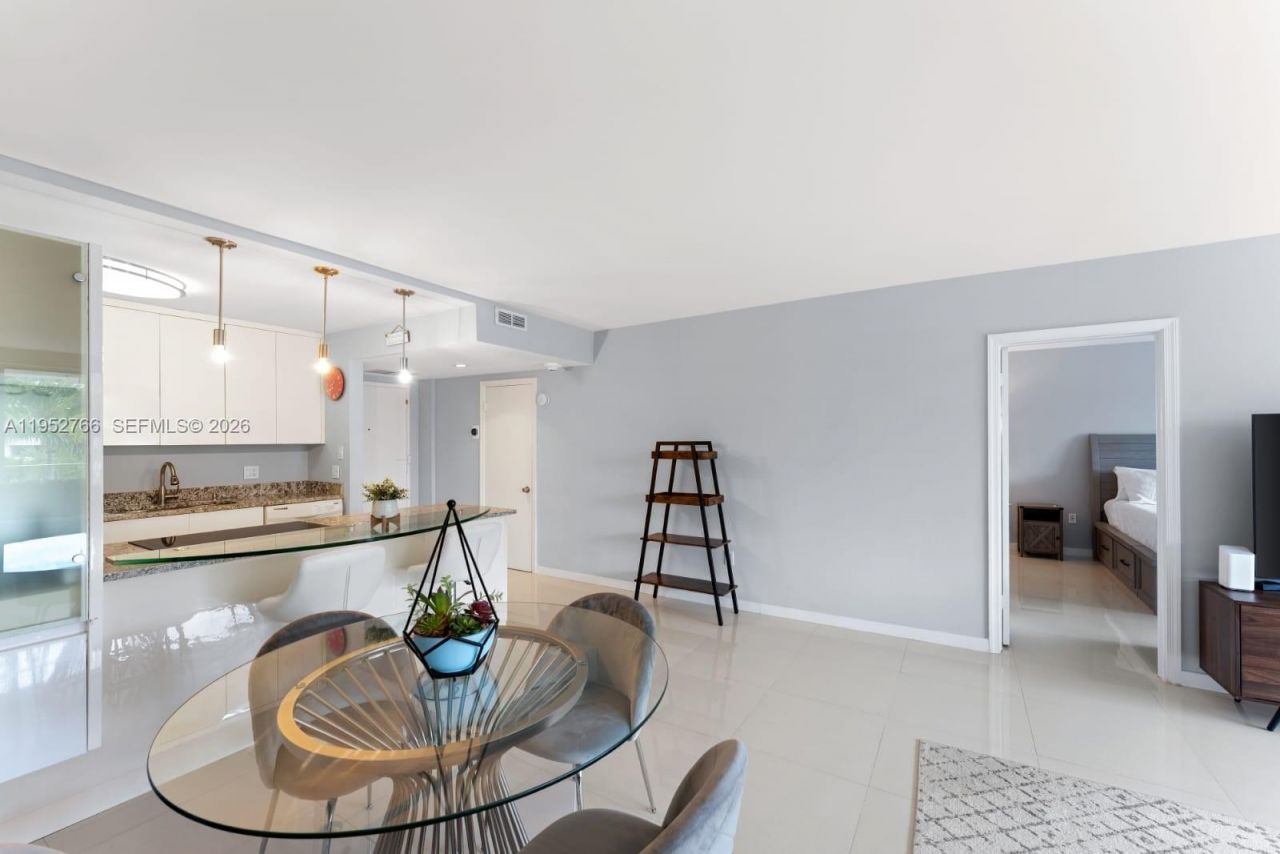 155 Ocean Lane Dr, Unit 407, Key Biscayne, FL 33149 Photo