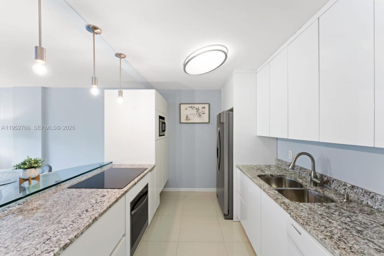 155 Ocean Lane Dr, Unit 407, Key Biscayne, FL 33149 Photo