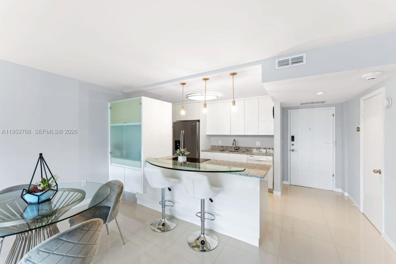 155 Ocean Lane Dr, Unit 407, Key Biscayne, FL 33149 Photo