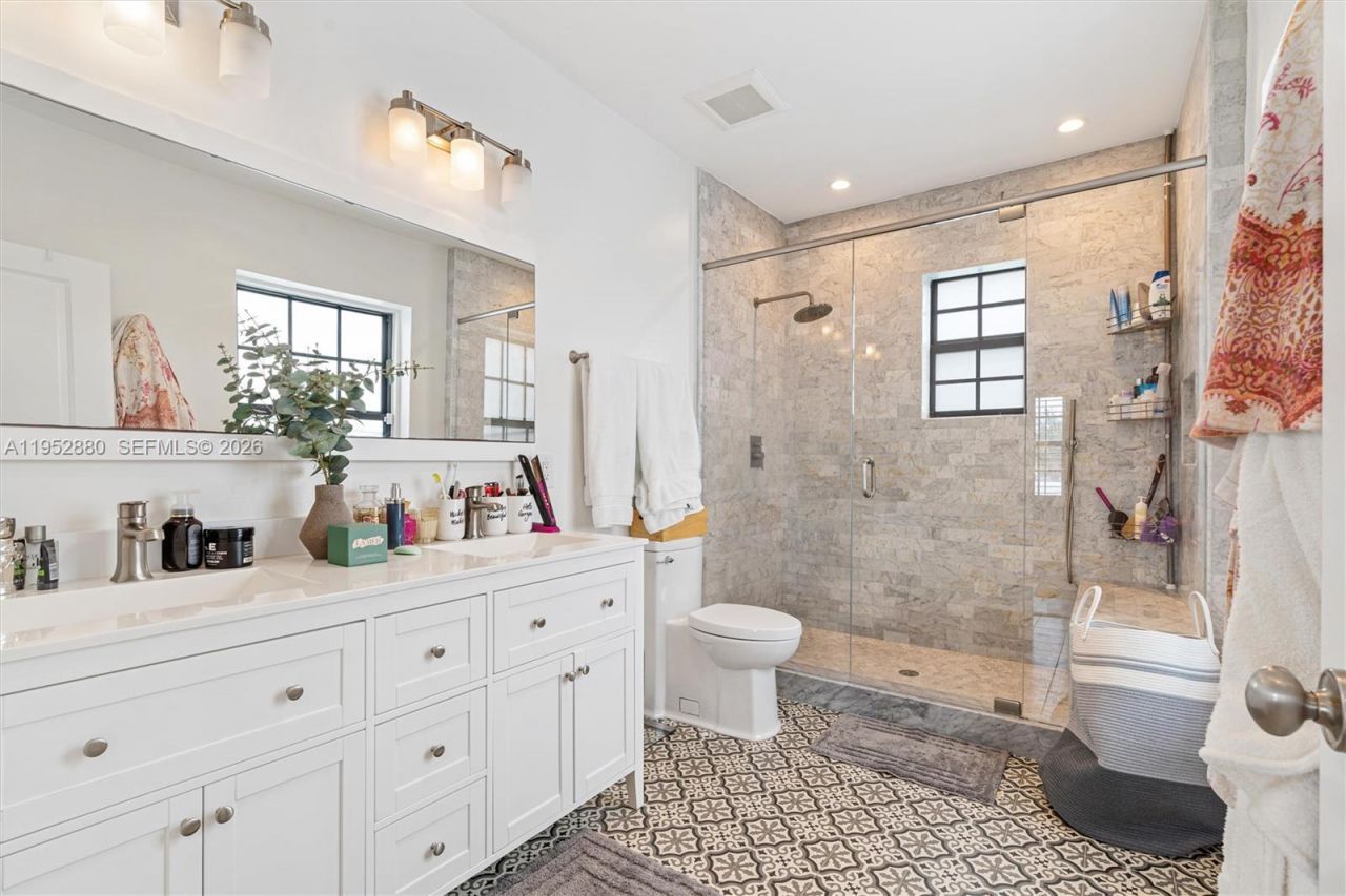 1329 Obispo Avenue, Coral Gables, FL 33134 Photo