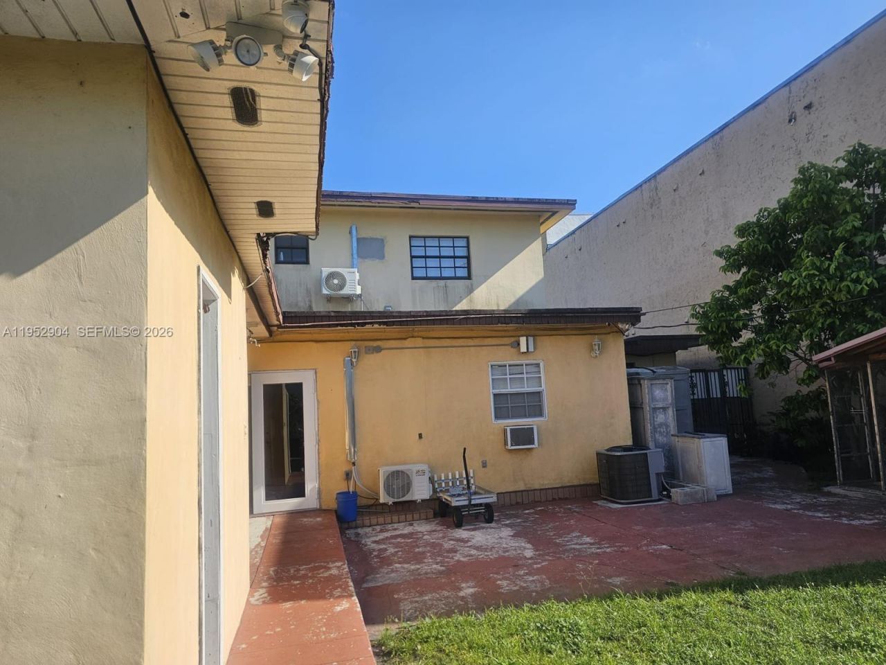 19 E 45th St , Hialeah, FL 33013 Photo