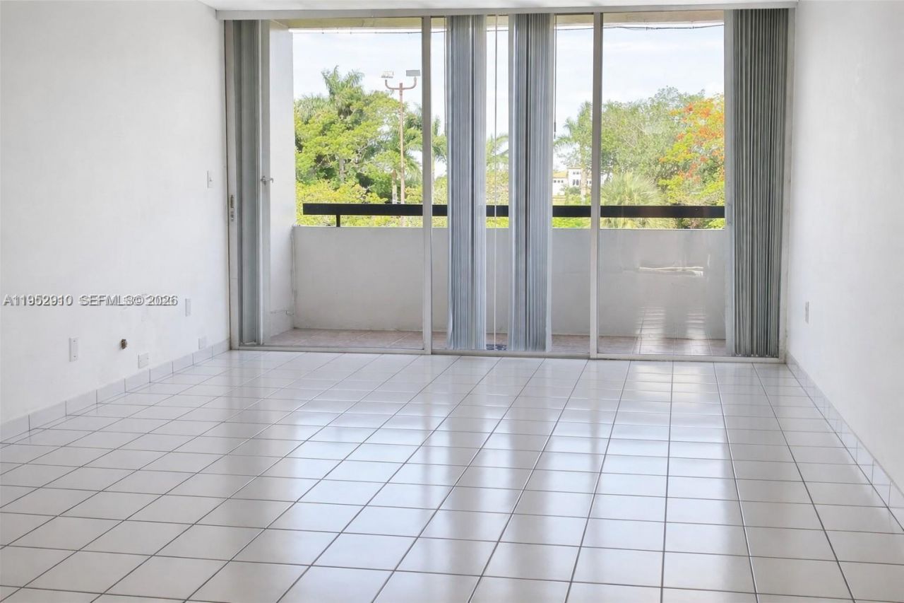 802 NW 87th Ave , Unit 315, Miami, FL 33172 Photo