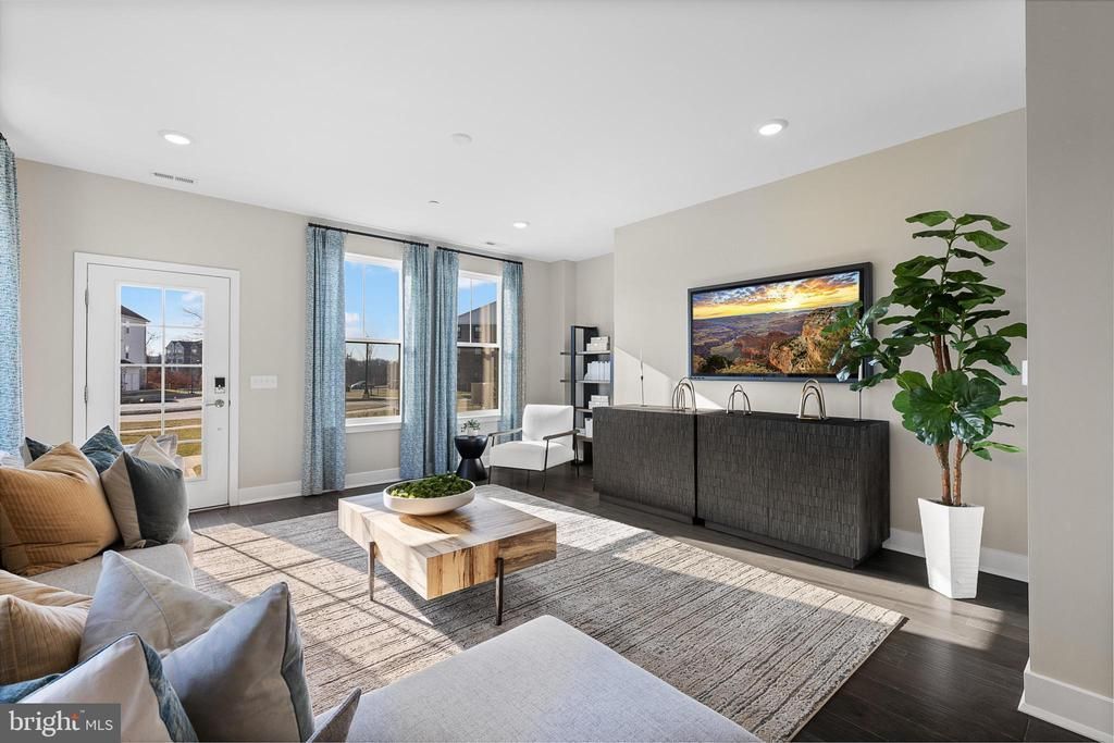 156 Leona Stewart, Pennington, NJ 08534 Main Photo