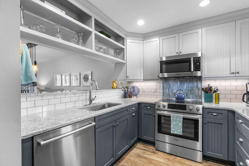 2416 Racquet Club Drive Photo 9