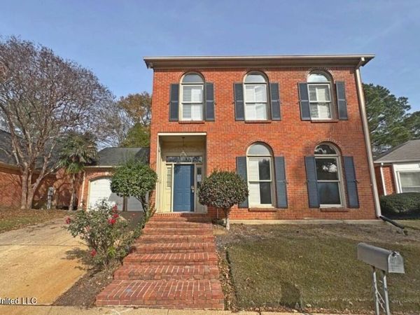 58 Robinwood Place, Jackson, MS 39211
