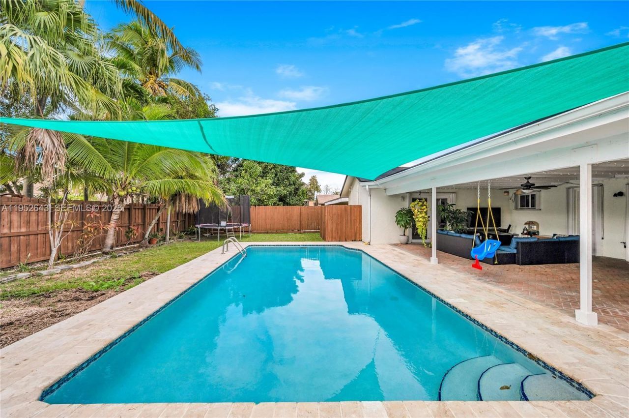 15930 SW 90th Ave , Palmetto Bay, FL 33157 Photo