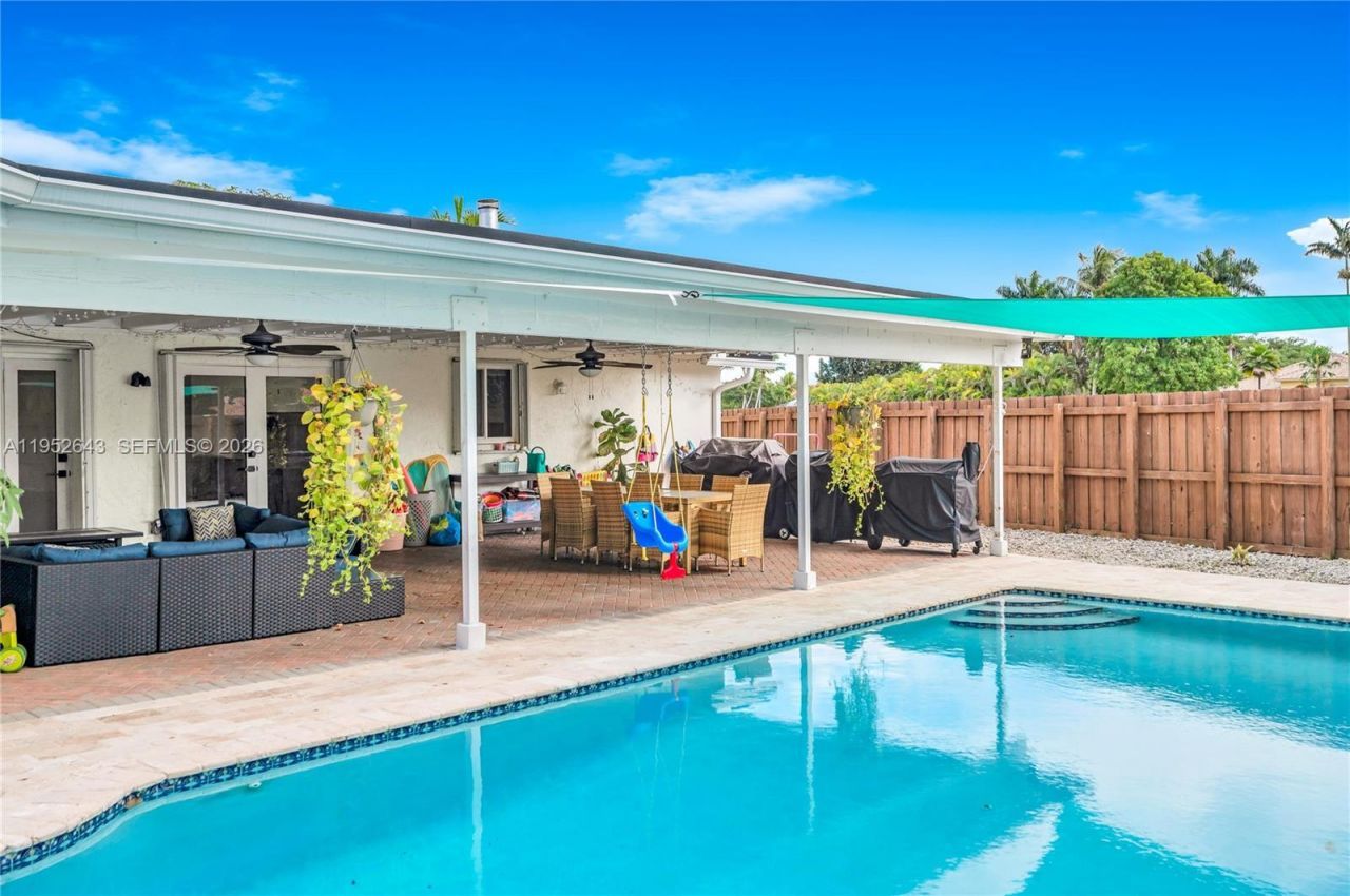 15930 SW 90th Ave , Palmetto Bay, FL 33157 Photo