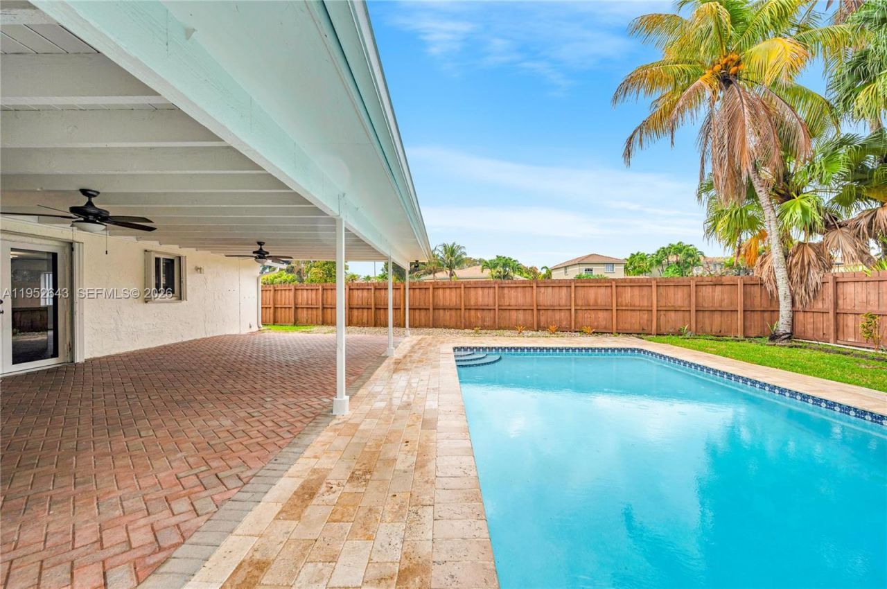 15930 SW 90th Ave , Palmetto Bay, FL 33157 Photo