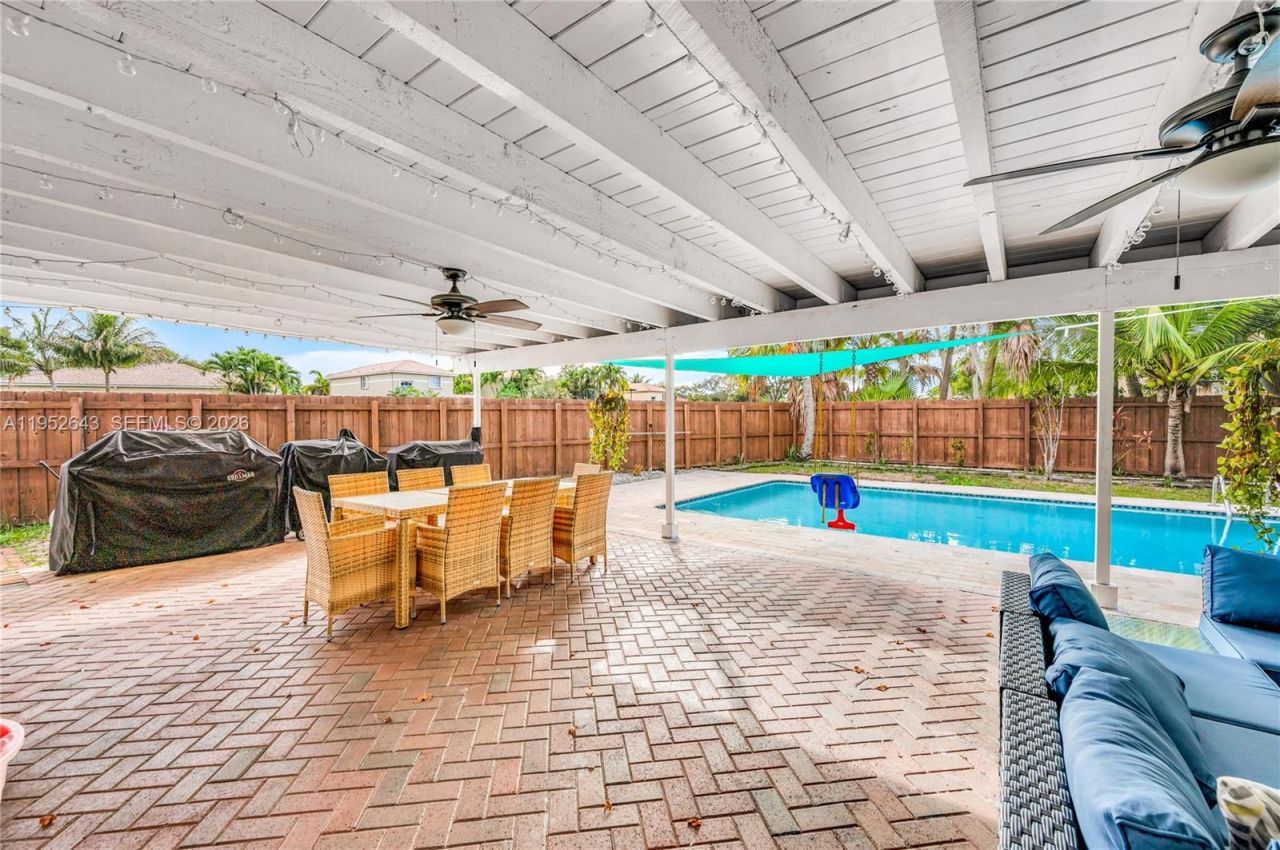 15930 SW 90th Ave , Palmetto Bay, FL 33157 Photo