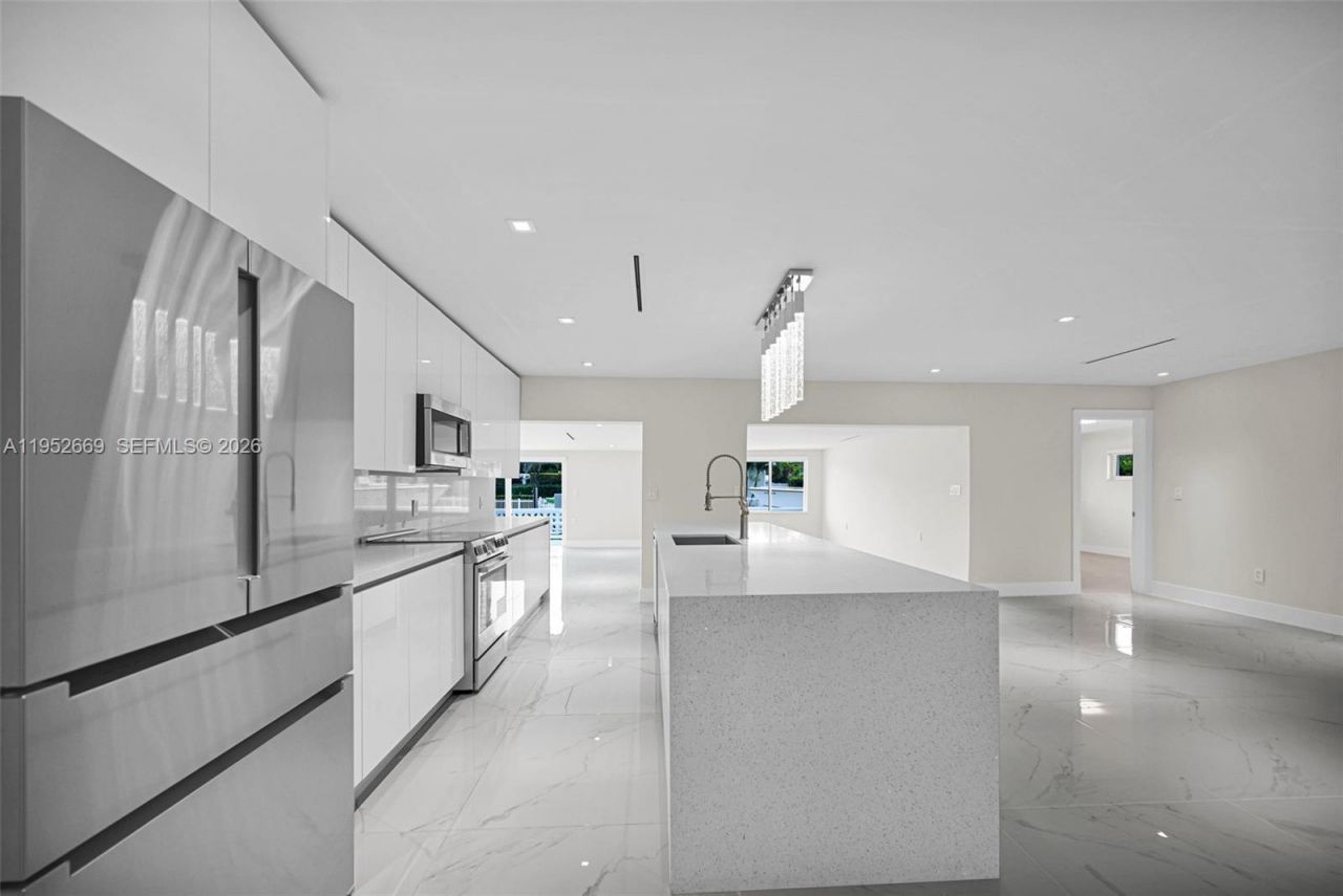 1250 NE 82nd St, Miami, FL 33138 Photo