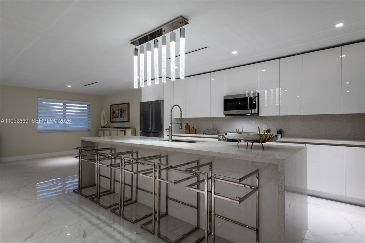 1250 NE 82nd St, Miami, FL 33138 Photo