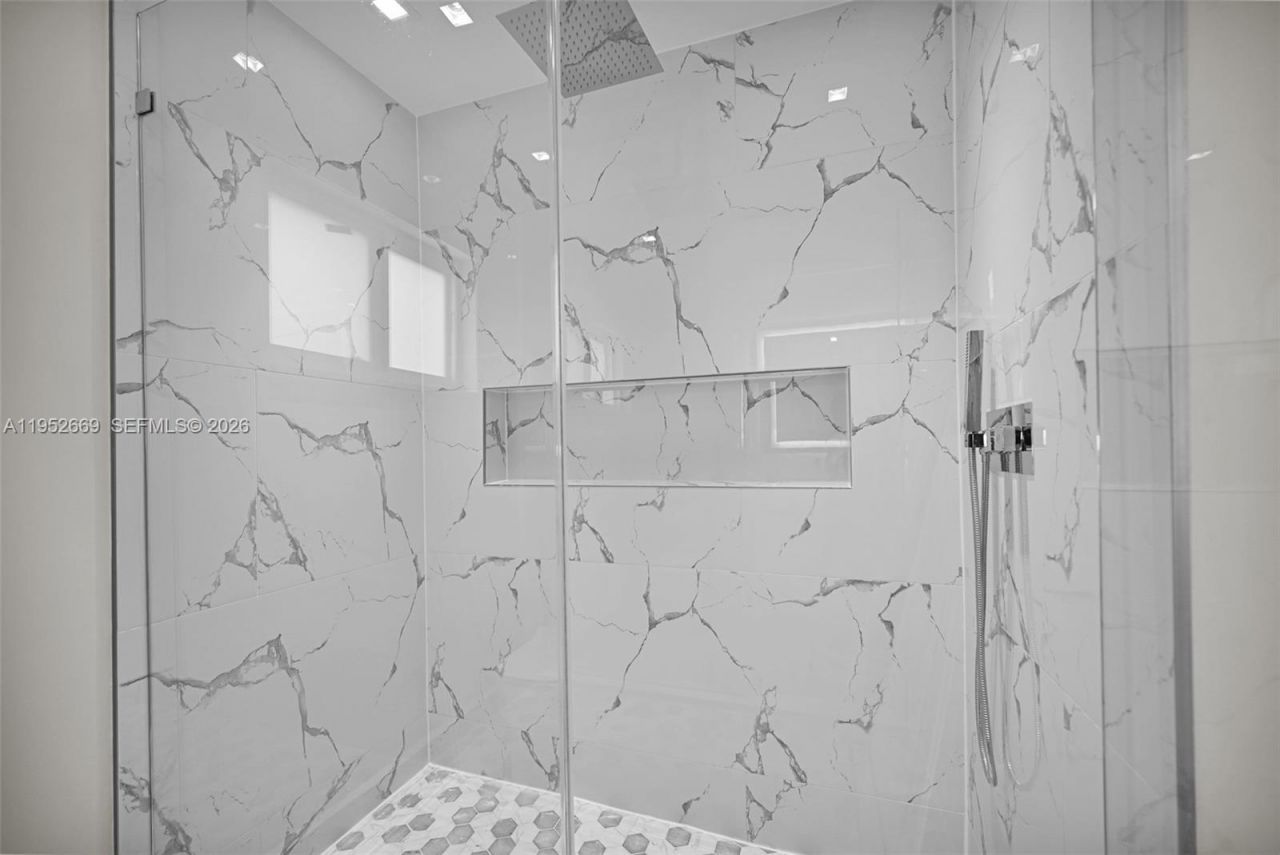 1250 NE 82nd St, Miami, FL 33138 Photo