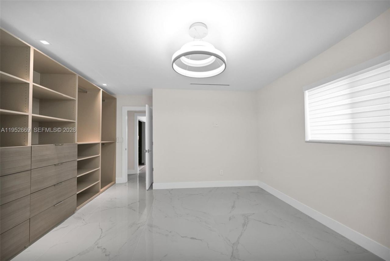 1250 NE 82nd St, Miami, FL 33138 Photo