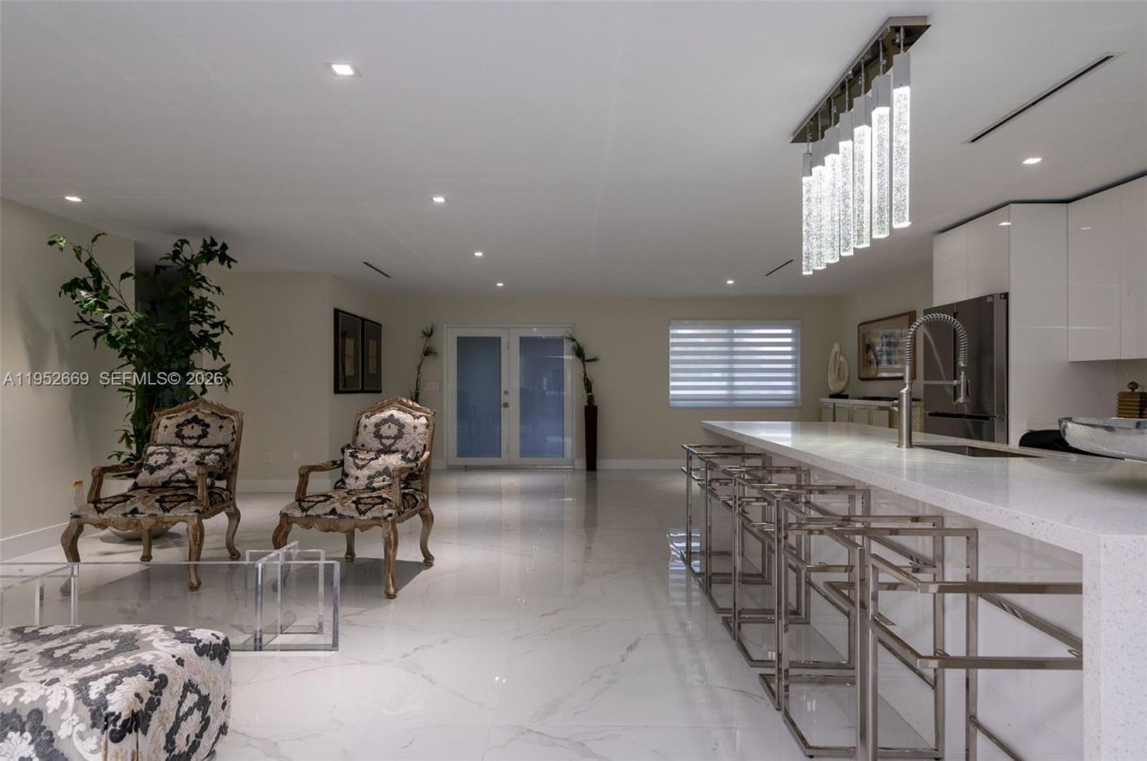 1250 NE 82nd St, Miami, FL 33138 Photo