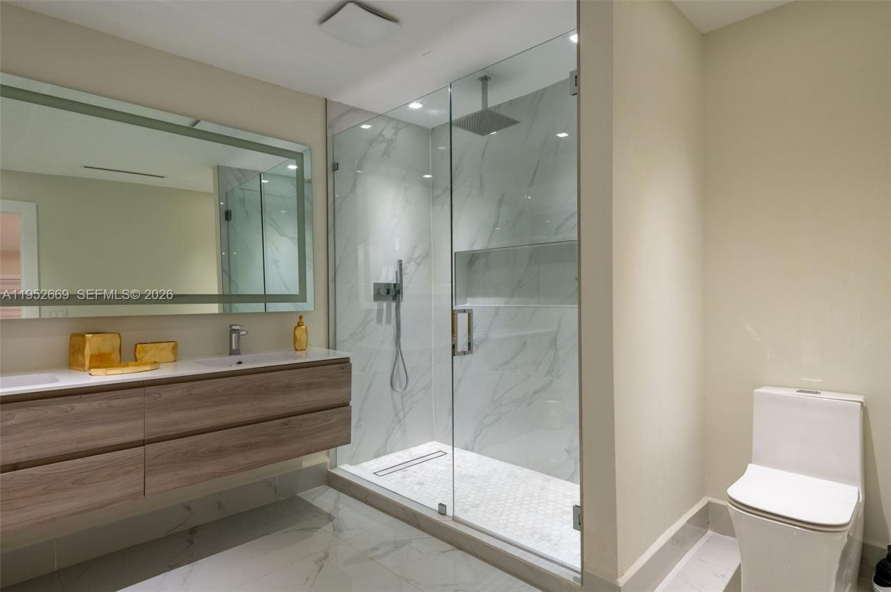 1250 NE 82nd St, Miami, FL 33138 Photo