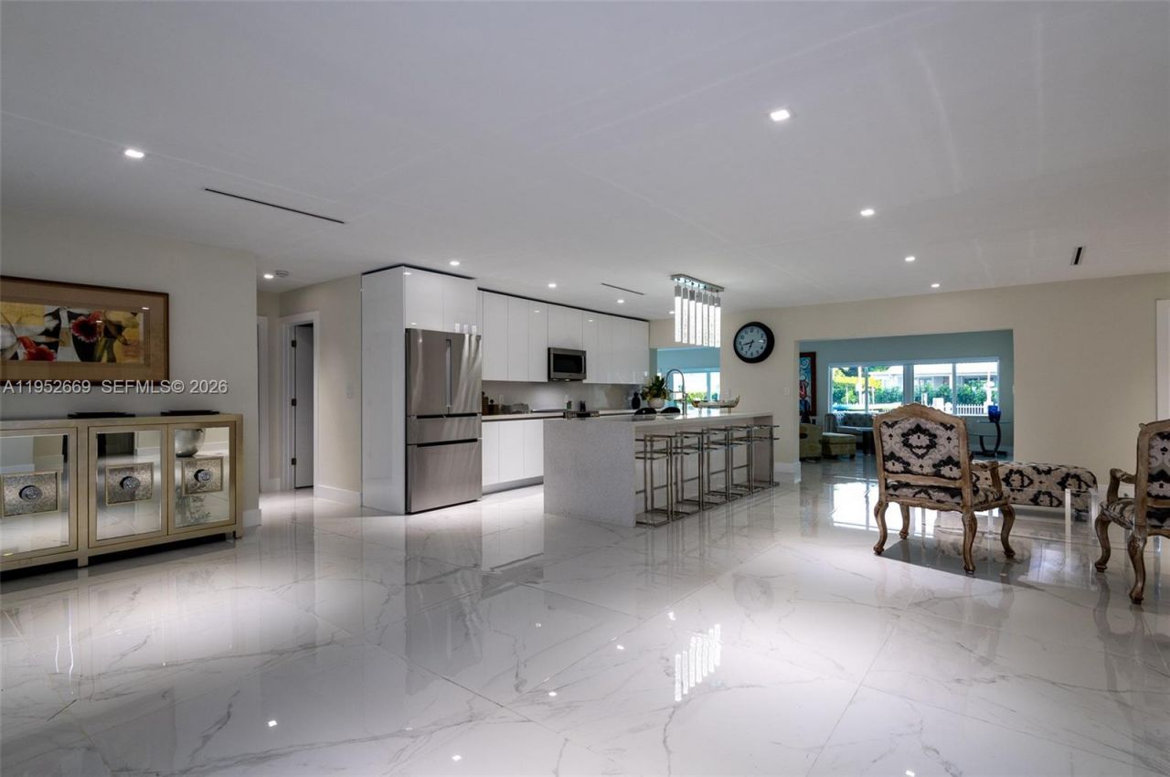 1250 NE 82nd St, Miami, FL 33138 Photo