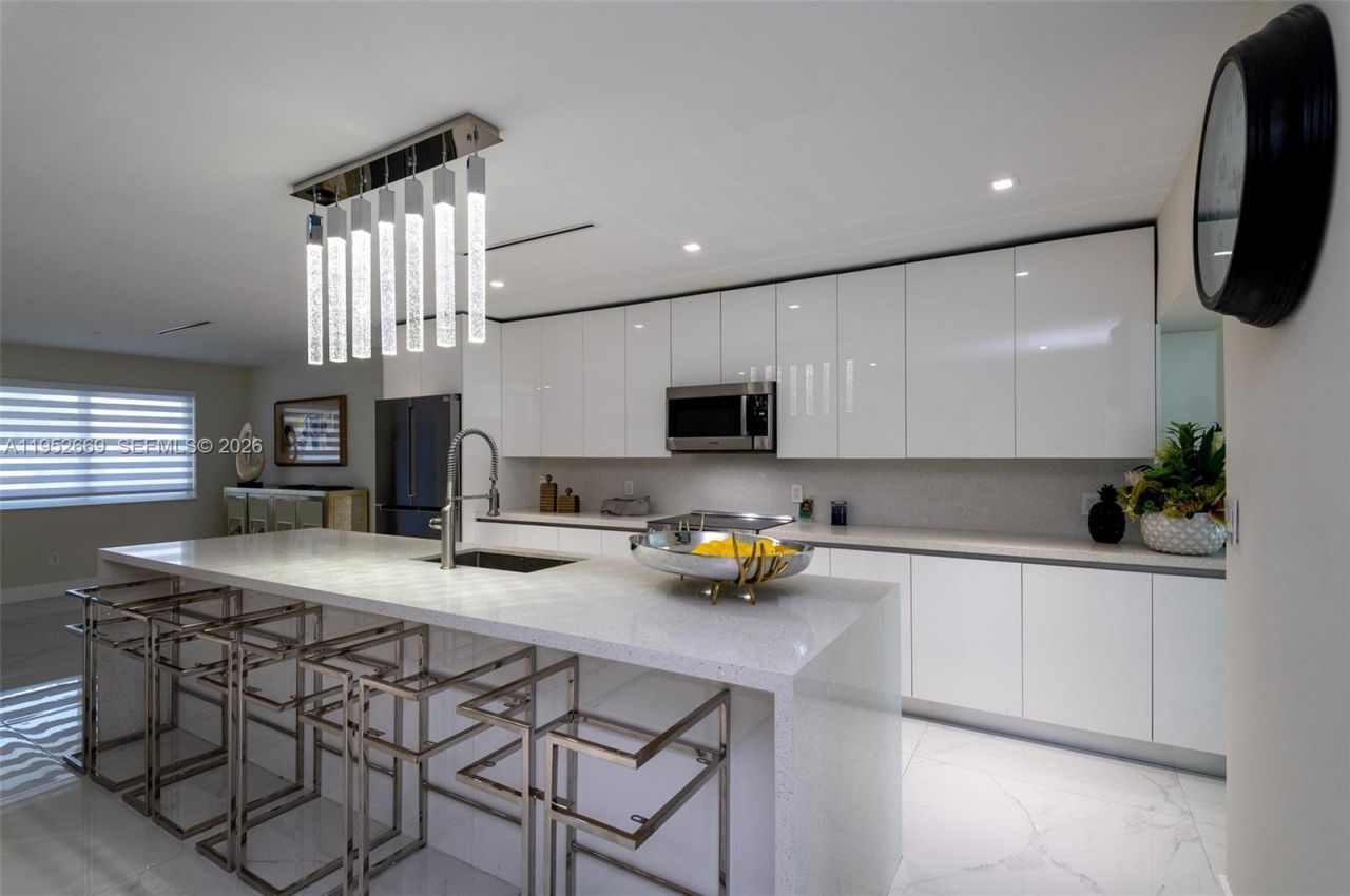 1250 NE 82nd St, Miami, FL 33138 Photo