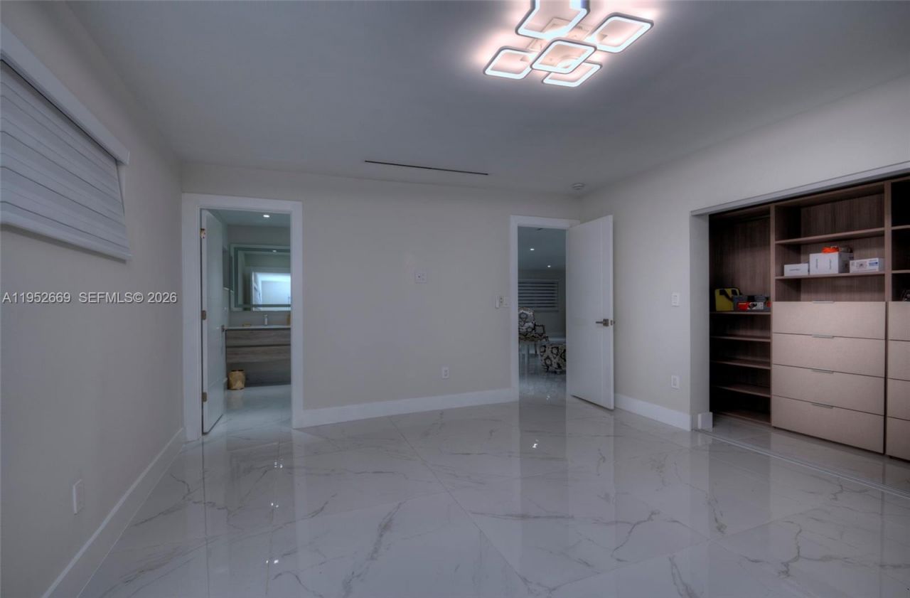 1250 NE 82nd St, Miami, FL 33138 Photo