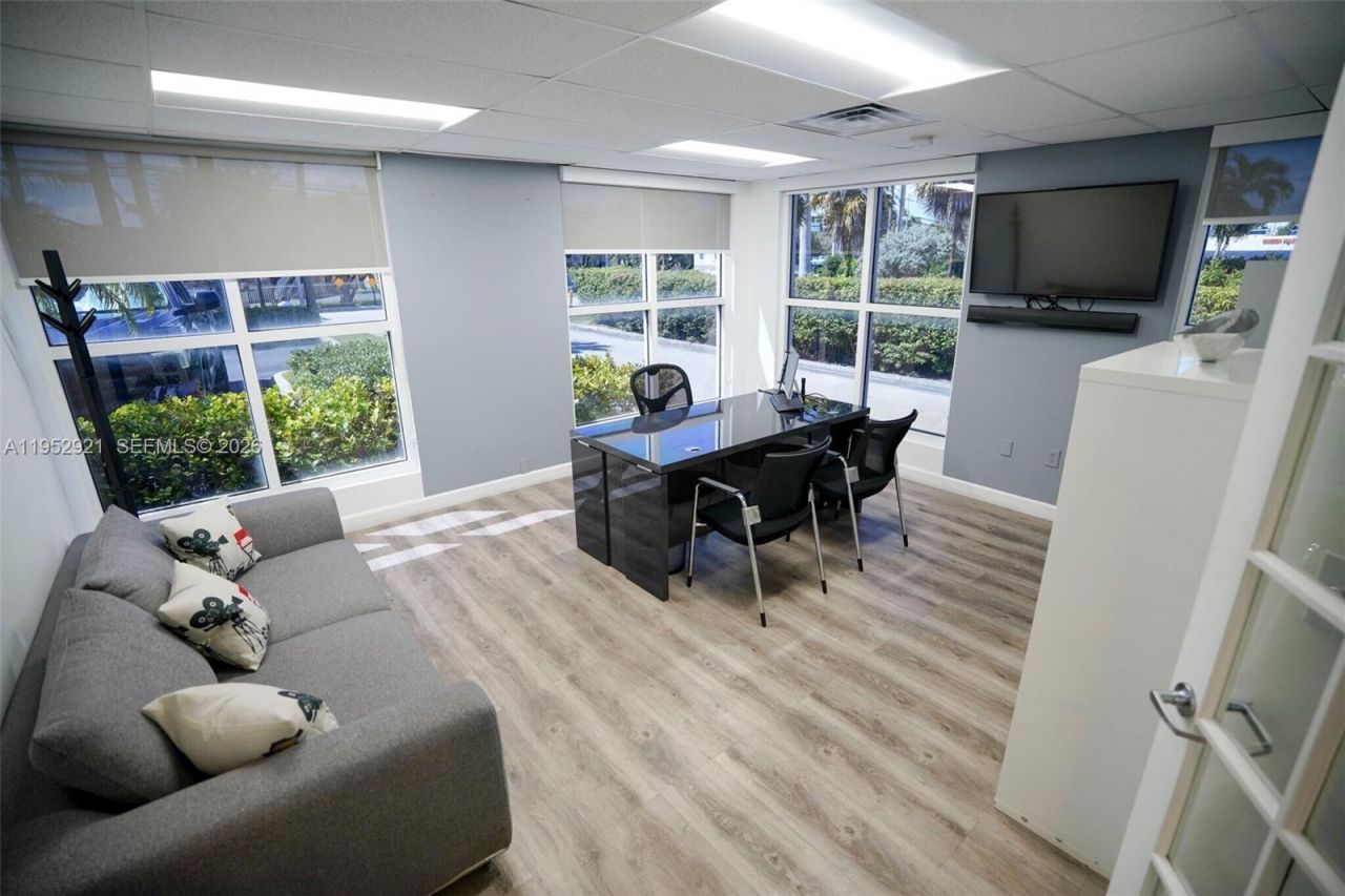 7865 NW 46th St, Unit 8, Doral, FL 33166 Photo