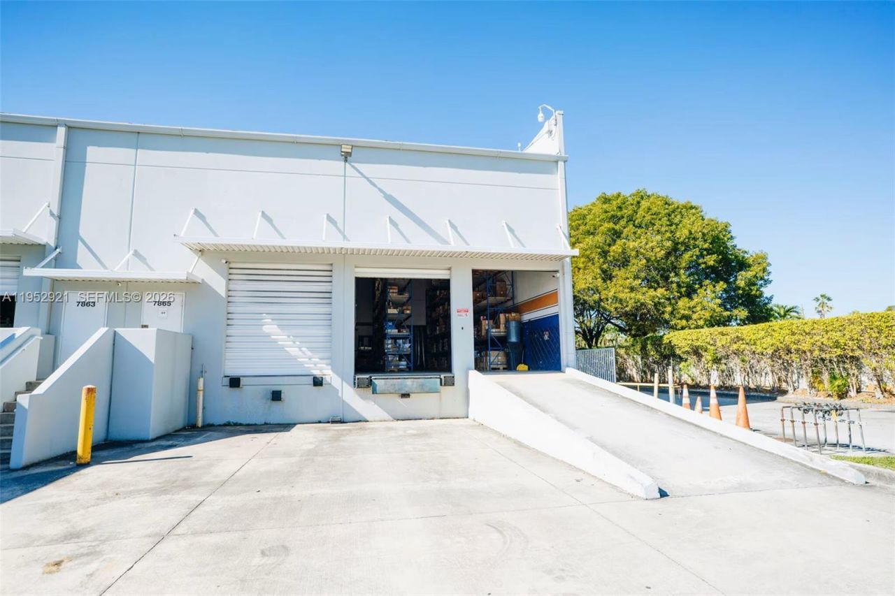 7865 NW 46th St, Unit 8, Doral, FL 33166 Photo