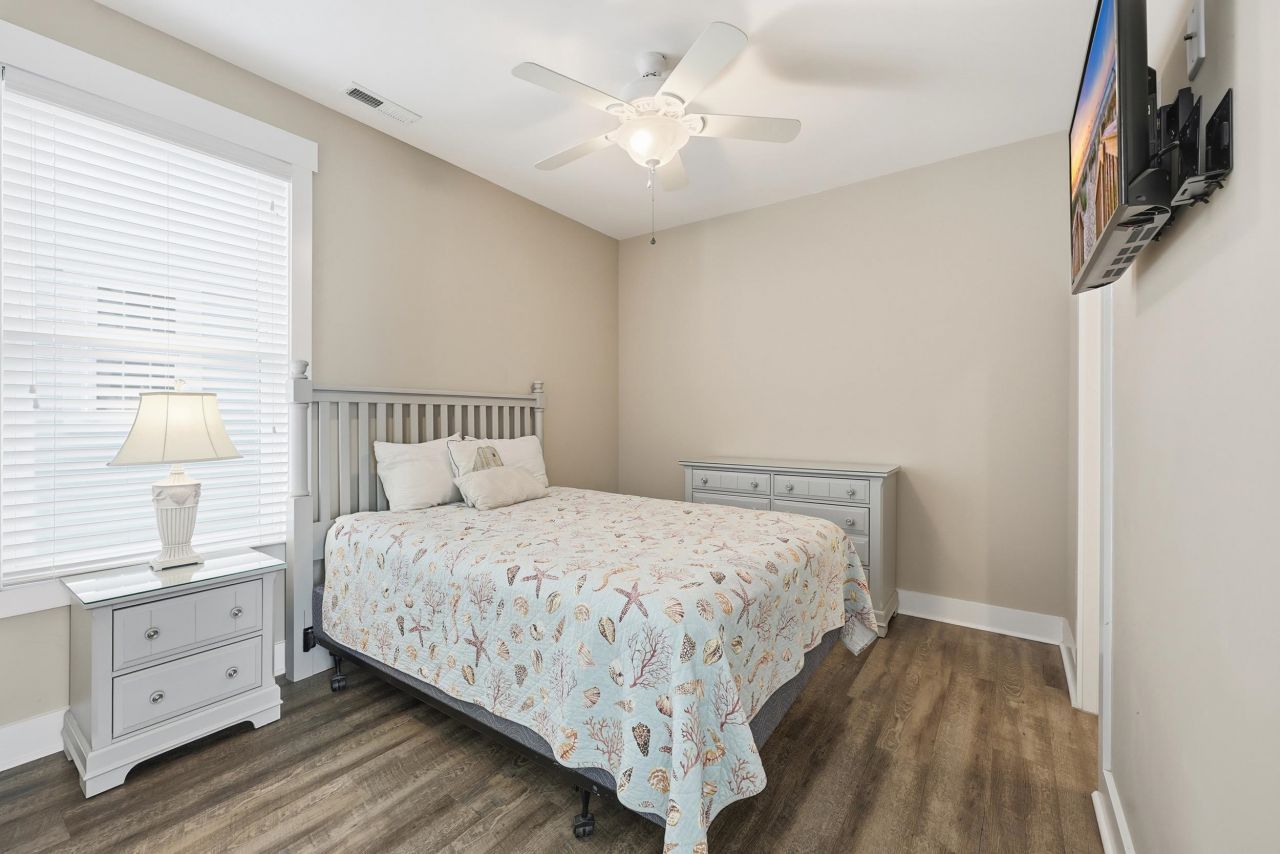 112 B 11th Ave. S Photo 15