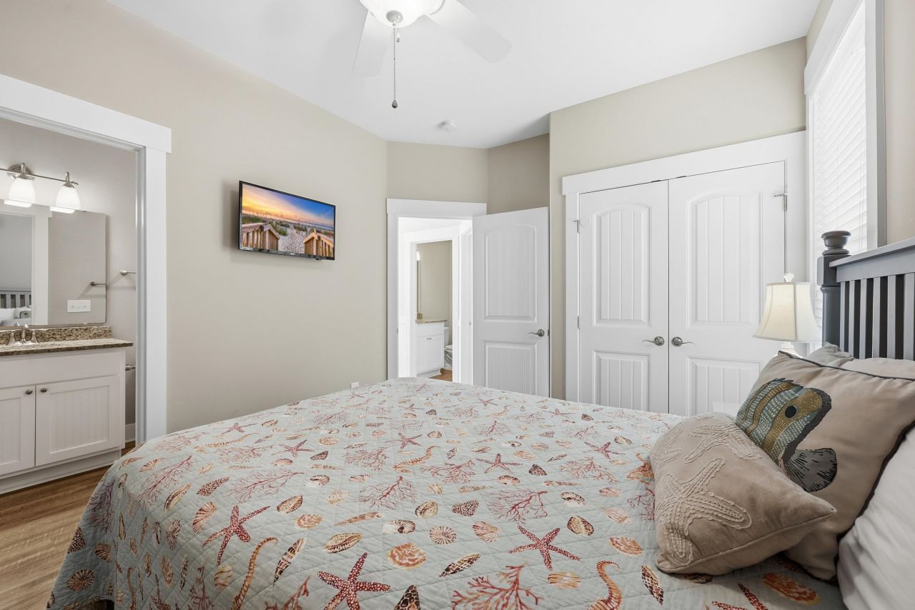 112 B 11th Ave. S Photo 16