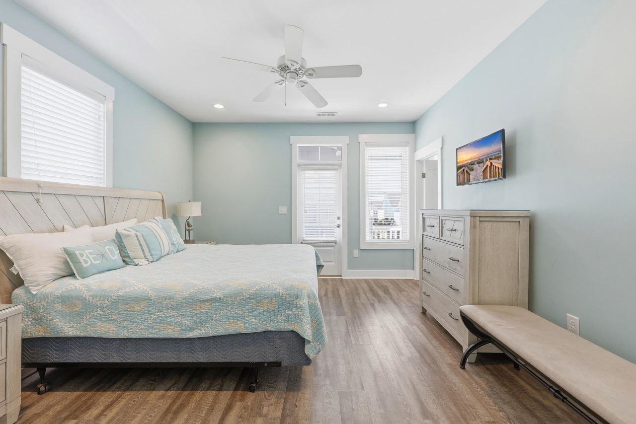 112 B 11th Ave. S Photo 24