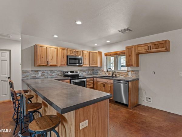 475 W MOHAVE Street, Wickenburg, AZ 85390