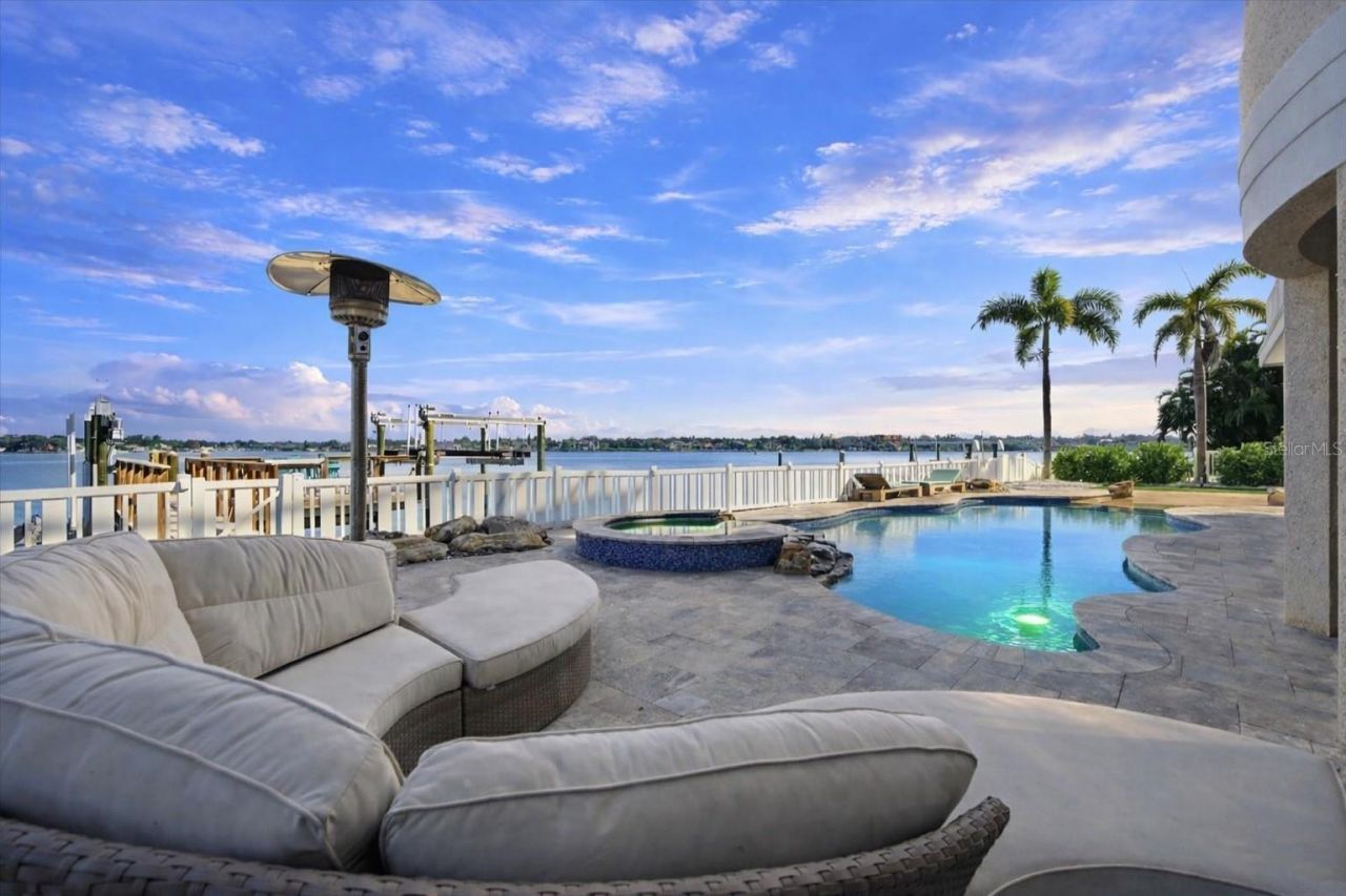 391 12th Avenue, Indian Rocks Beach, FL 33785 Photo