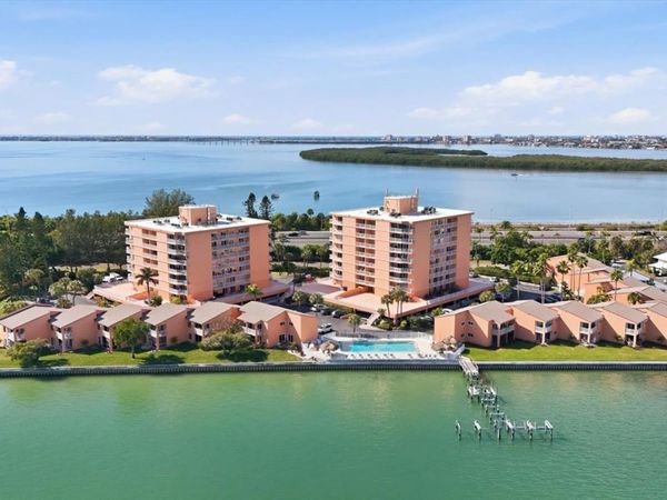 7430 SUNSHINE SKYWAY LANE S, Unit 201, ST PETERSBURG, FL 33711