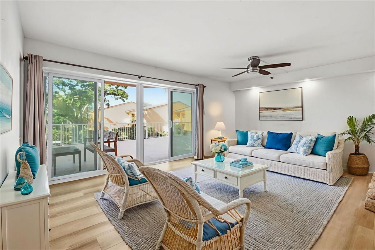 7430 Sunshine Skyway Lane S, Unit 201A, Saint Petersburg, FL 33711 Photo