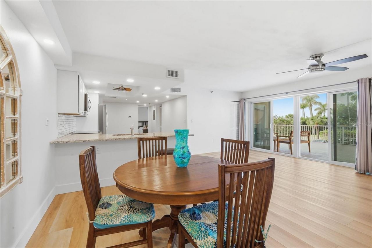 7430 Sunshine Skyway Lane S, Unit 201A, Saint Petersburg, FL 33711 Photo