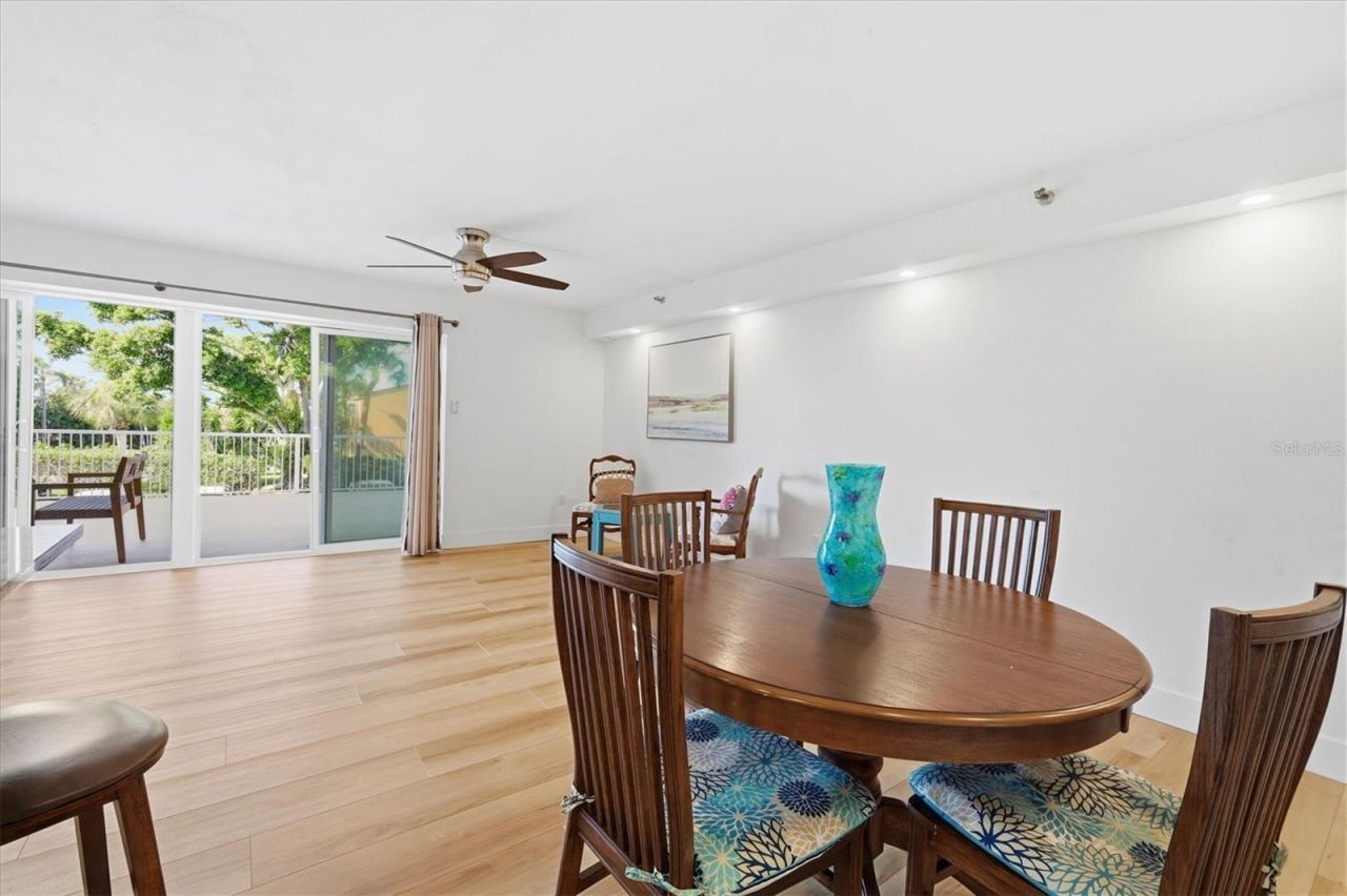 7430 Sunshine Skyway Lane S, Unit 201A, Saint Petersburg, FL 33711 Photo