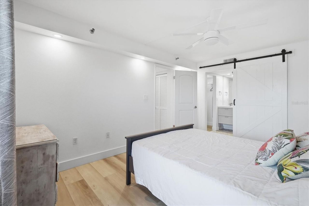 7430 Sunshine Skyway Lane S, Unit 201A, Saint Petersburg, FL 33711 Photo