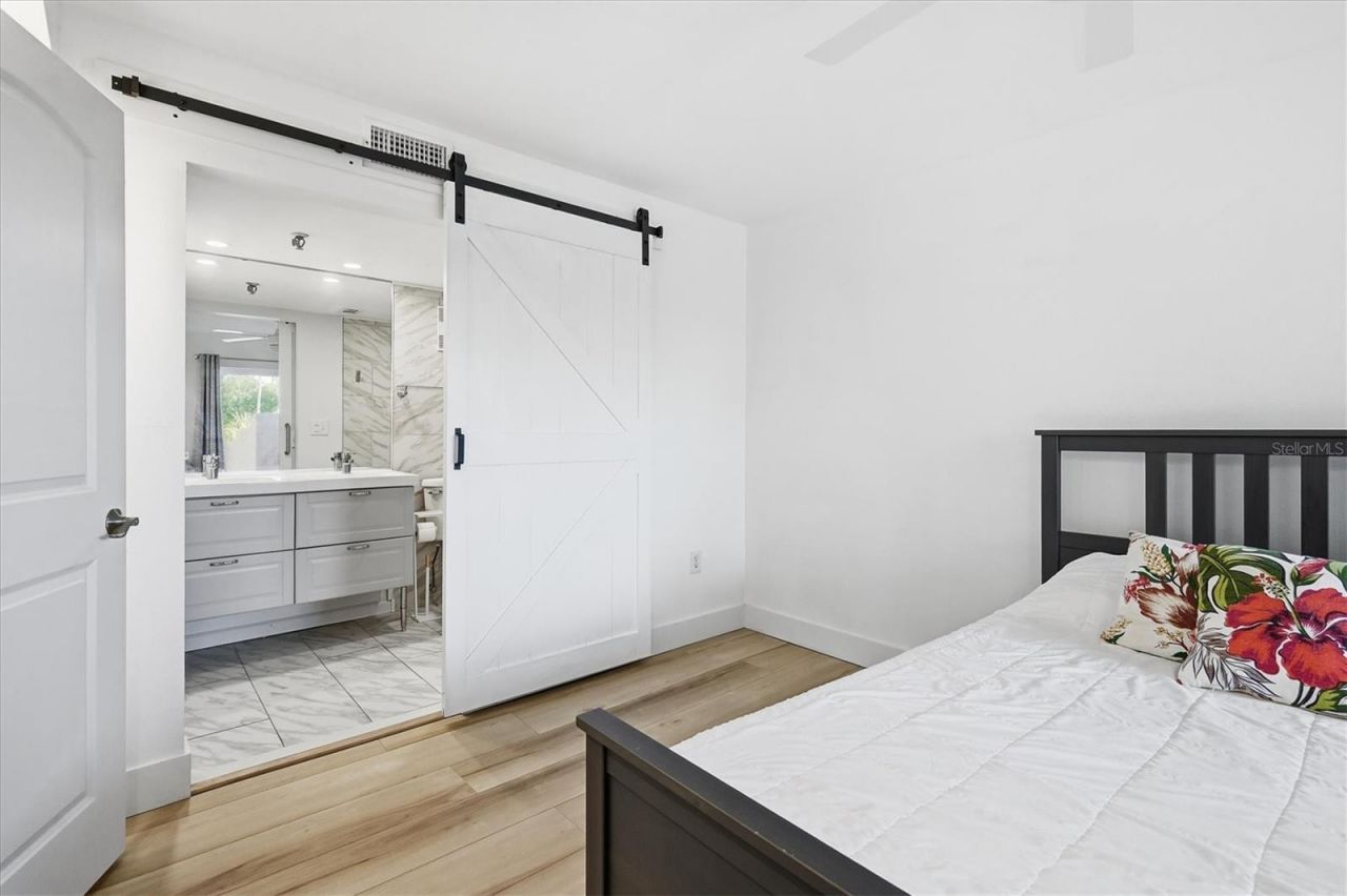 7430 Sunshine Skyway Lane S, Unit 201A, Saint Petersburg, FL 33711 Photo