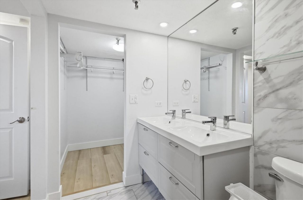 7430 Sunshine Skyway Lane S, Unit 201A, Saint Petersburg, FL 33711 Photo