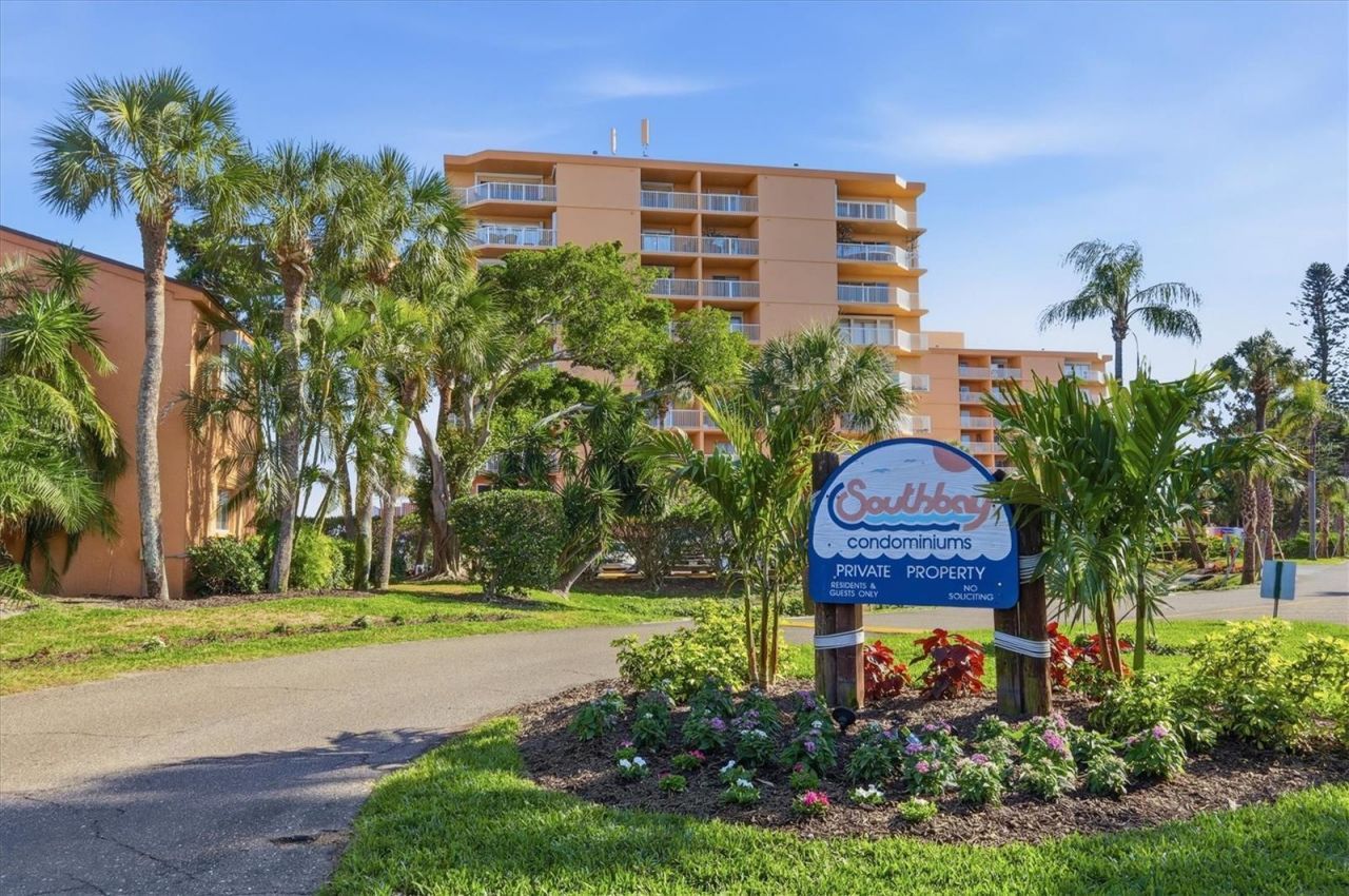 7430 Sunshine Skyway Lane S, Unit 201A, Saint Petersburg, FL 33711 Photo