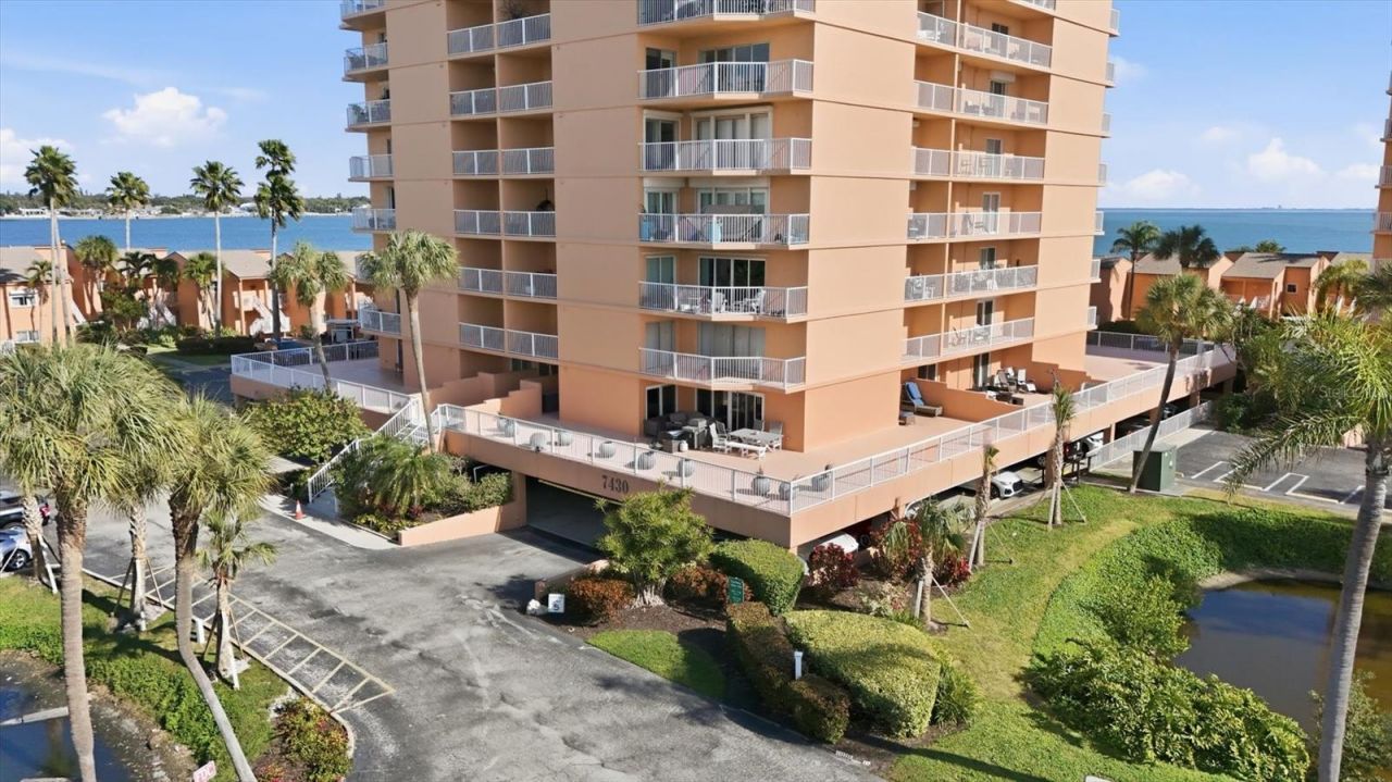 7430 Sunshine Skyway Lane S, Unit 201A, Saint Petersburg, FL 33711 Photo