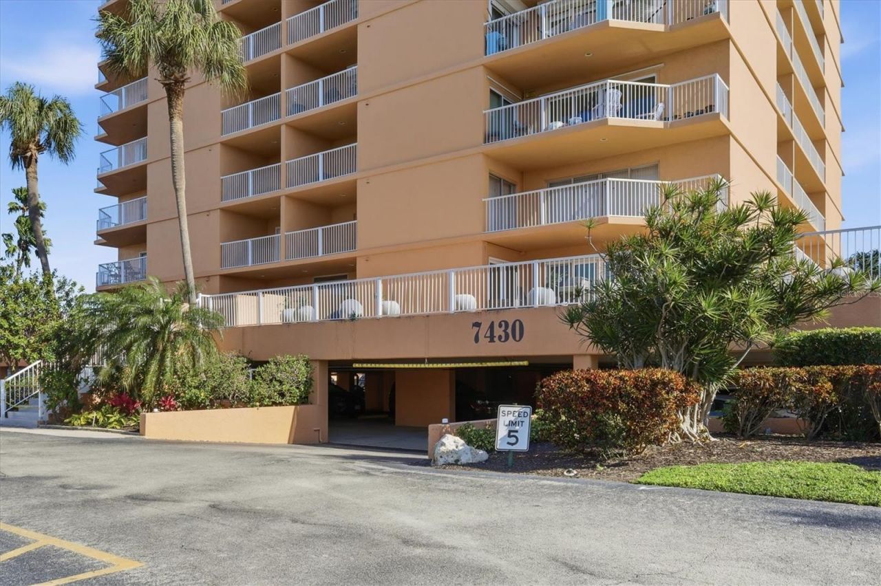 7430 Sunshine Skyway Lane S, Unit 201A, Saint Petersburg, FL 33711 Photo