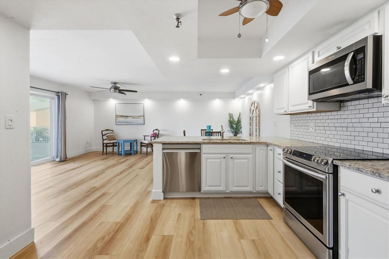 7430 Sunshine Skyway Lane S, Unit 201A, Saint Petersburg, FL 33711 Photo