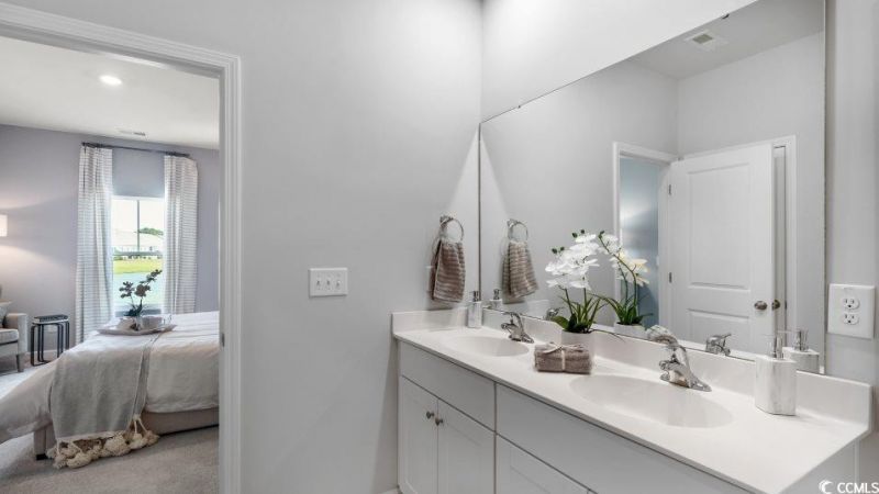 831 Western Rail Way Photo 12