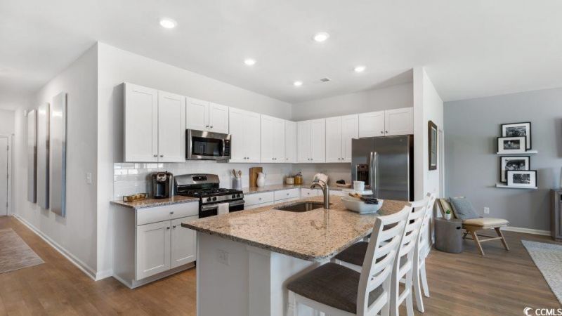 831 Western Rail Way Photo 9